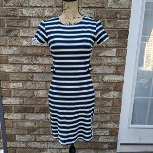 ⭐ Banana Republic striped sheath dress size 2